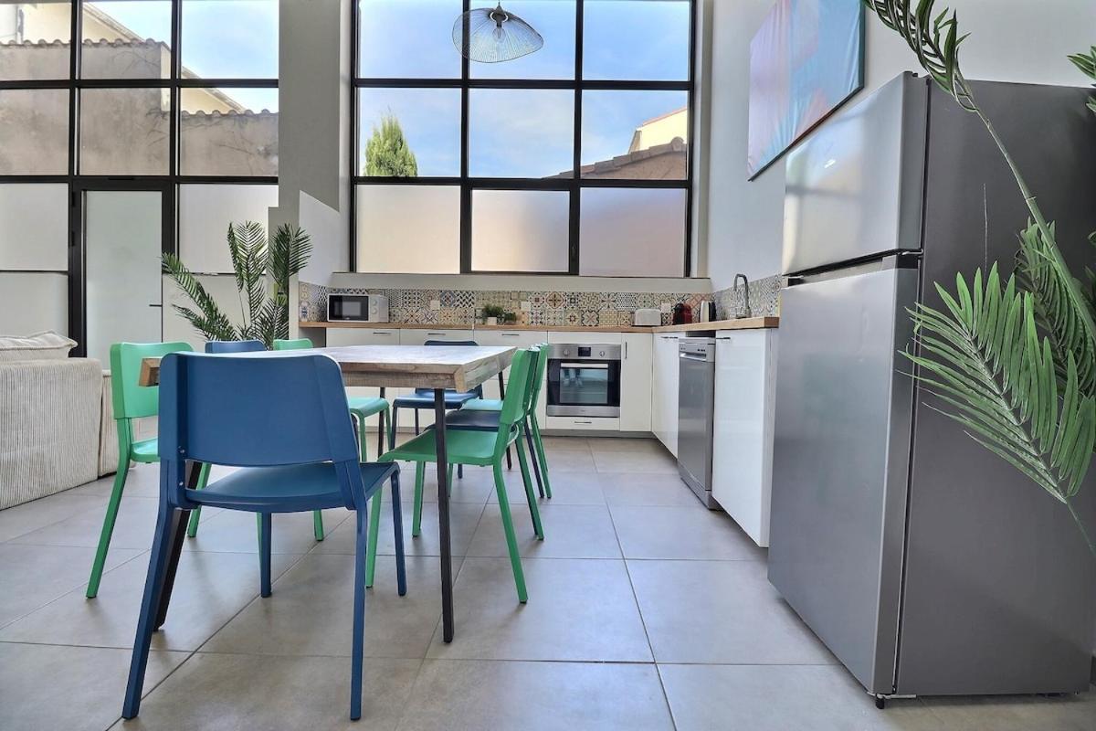 Pop - Apartment Valence (Drome)